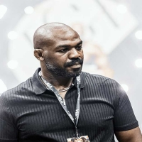 الاتحاد الدولي للملاكمة يضم جون جونز سفيراً عالمياً للملاكمة بدون قفازات