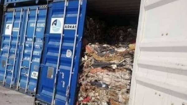 كارثة بيئية تحيق بتونس بسبب النفايات الإيطالية