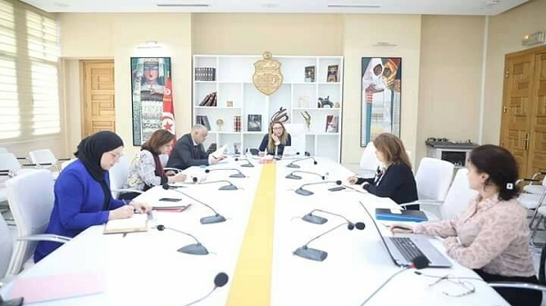 نشاط دور الثقافة، محور جلسة عمل تحت إشراف السيدة شيراز العتيري وزيرة الشؤون الثقافية: