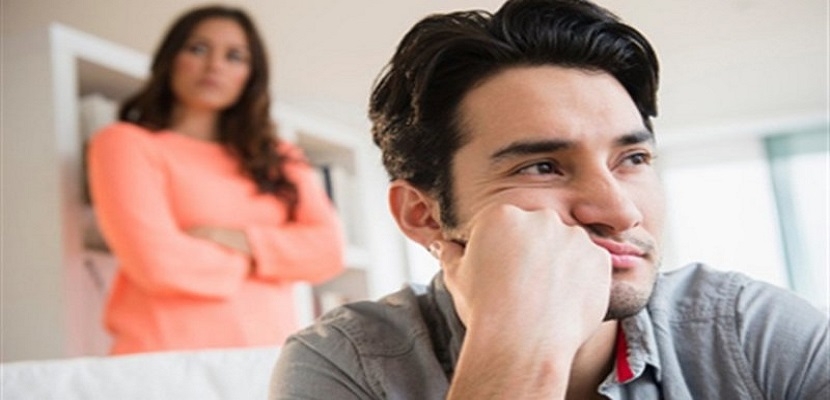 دراسة: من يواجهون مشاكل في العمل أكثر ميلاً للخيانة الزوجية