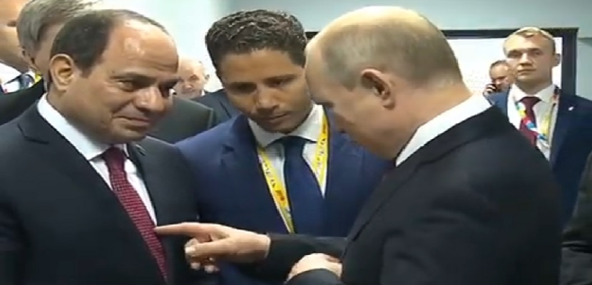 فيديو: الرئيس الروسي لاحظ شيئا ما في رابطة عنق الرئيس المصري