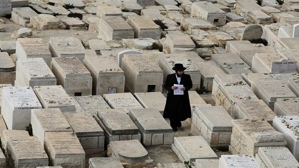 اليهود أكثر طمأنينة في مقابر القدس